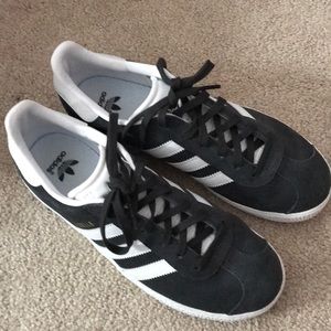 Adidas Gazelle dark gray sneakers